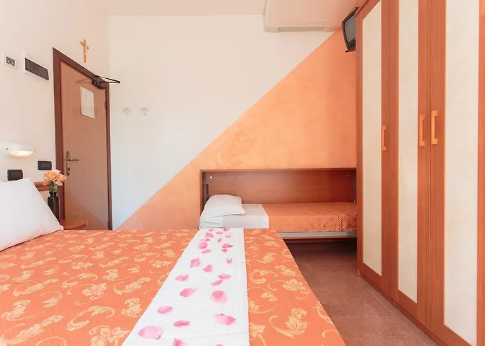 Otel Garden - Parking Included 3*