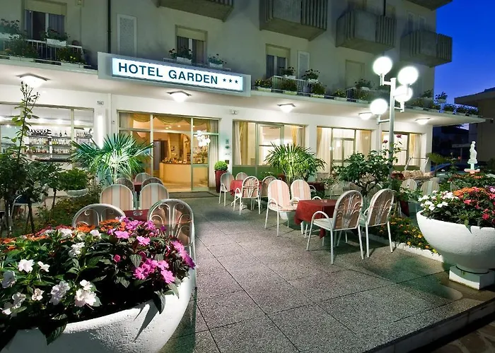 Garden - Parking Included Otel 3*