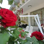 Garden فندق 3*