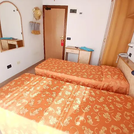 Hotel Garden - Parking Included 3*