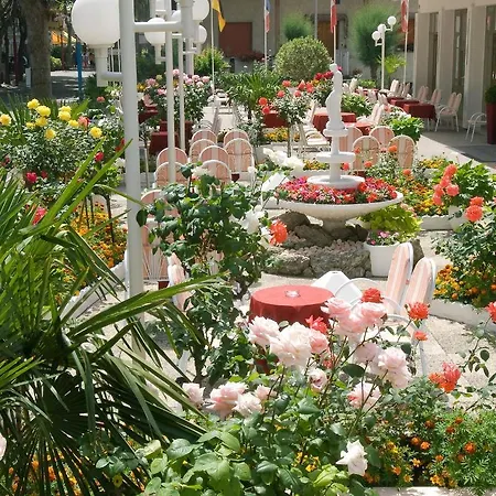 Garden - Parking Included 3*