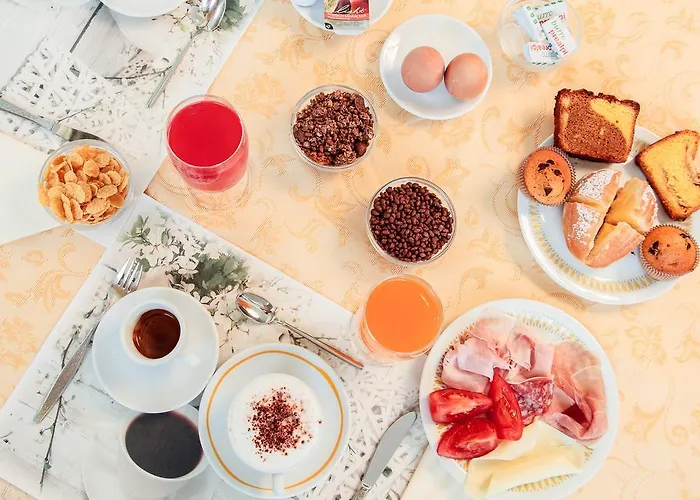 Garden - Parking Included מלון 3*