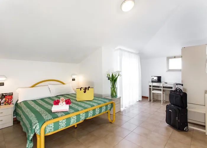 Garden - Parking Included Hotel